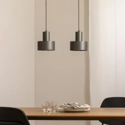 Hengelampe Rif 2, olivgrønn, 2 lyskilder, lineær, stål