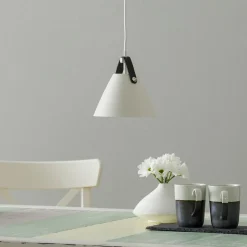 Hengelampe Strap, diameter 16,5 cm, hvit