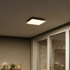 Henni kvadratisk LED-taklampe for utendørs bruk