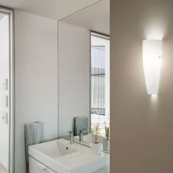 Hvit Dedalo vegglampe IP44