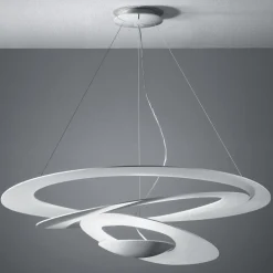 Hvit designerpendellampe Pirce, 67 x 69 cm