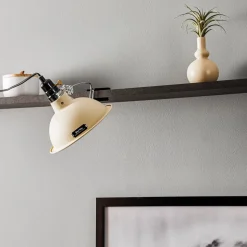 Industrielt utseende - klemmelampe Pepper beige