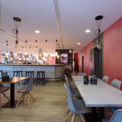 Innfelt LED-taklampe Acrux, Ø 17 cm, svart, CCT