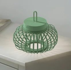 JUST LIGHT. Akuba LED-bordlampe, grønn, 22 cm, bambus