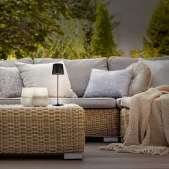 Kaami LED-bordlampe, dimbar, svart matt