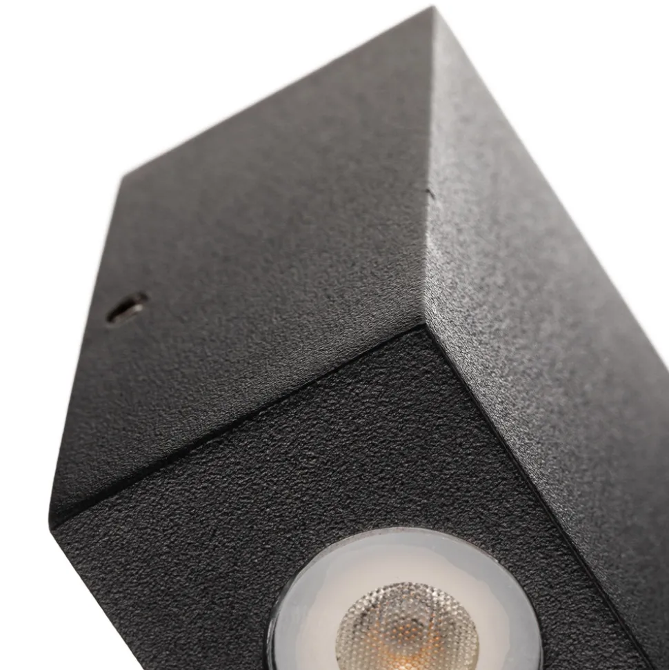 Kantet Henor utendørs vegglampe med 4 LEDs