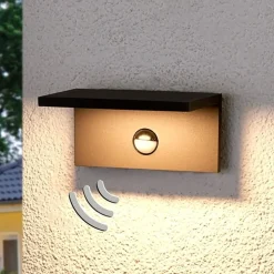 Kantet LED-utevegglampe Darina, bevegelsessensor