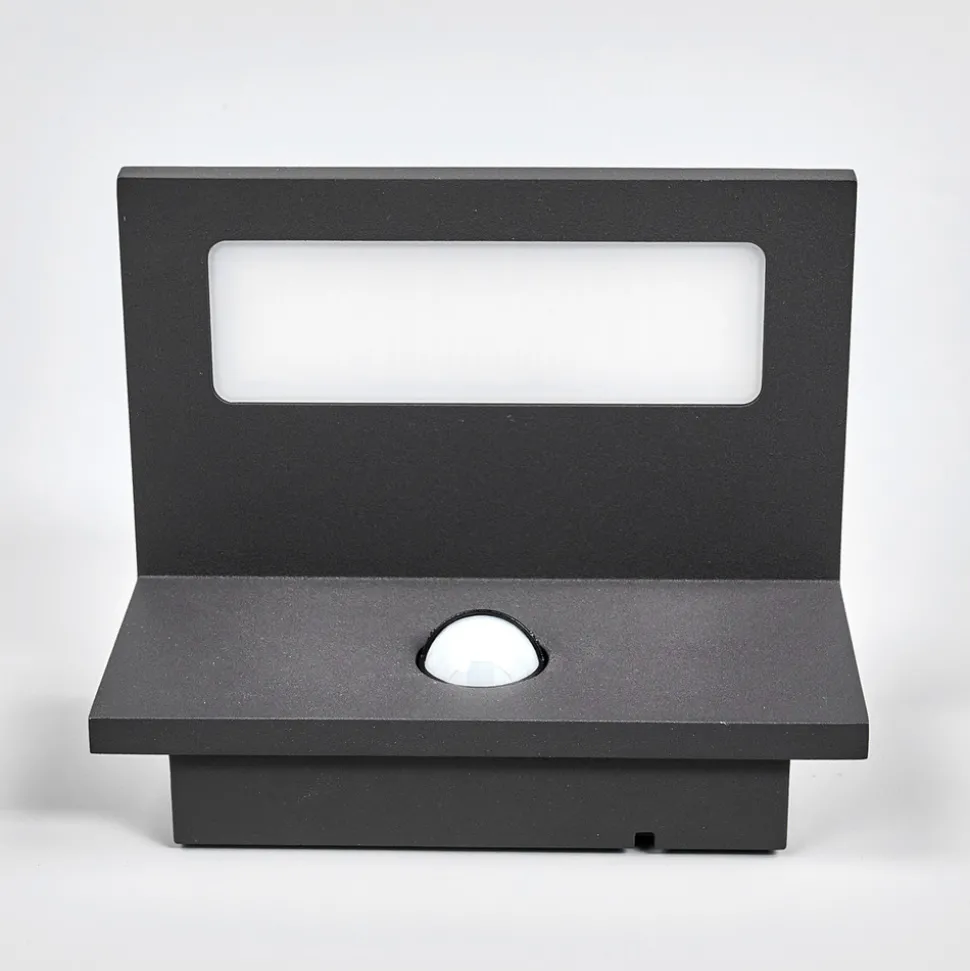 Kantet LED-utevegglampe Darina, bevegelsessensor