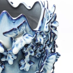 KARE Butterflies-vase, lyseblå, høyde 50 cm, steintøy