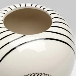 KARE Favola Lady-vase, høyde 30 cm, keramikk, svart/hvit