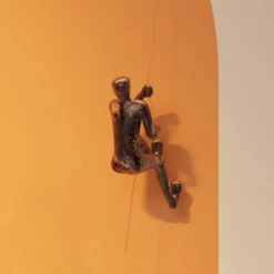 KARE veggobjekt Climber Rope, polyresin, høyde 51 cm, brun