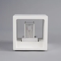 Kubeformet LED-vegglampe Marita laget av gips