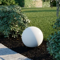 Kuleformet lampe Cumulus S til hagen, Ø 30 cm