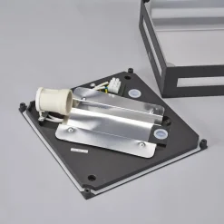 Kvadratisk utetaklampe Nerea