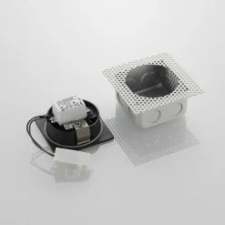 LED innfelt vegglampe Pordis, IP65, kantet