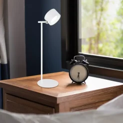 LED-bordlampe med batteri Jorje CCT 4 i 1 hvit