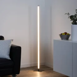 LED-gulvlampe Bella, rett, firkantet sokkel, stål