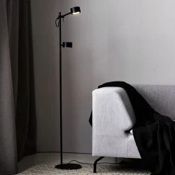 LED-gulvlampe Clyde, 2 lyskilder, med dimmer