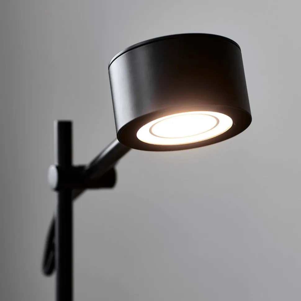 LED-gulvlampe Clyde, 2 lyskilder, med dimmer