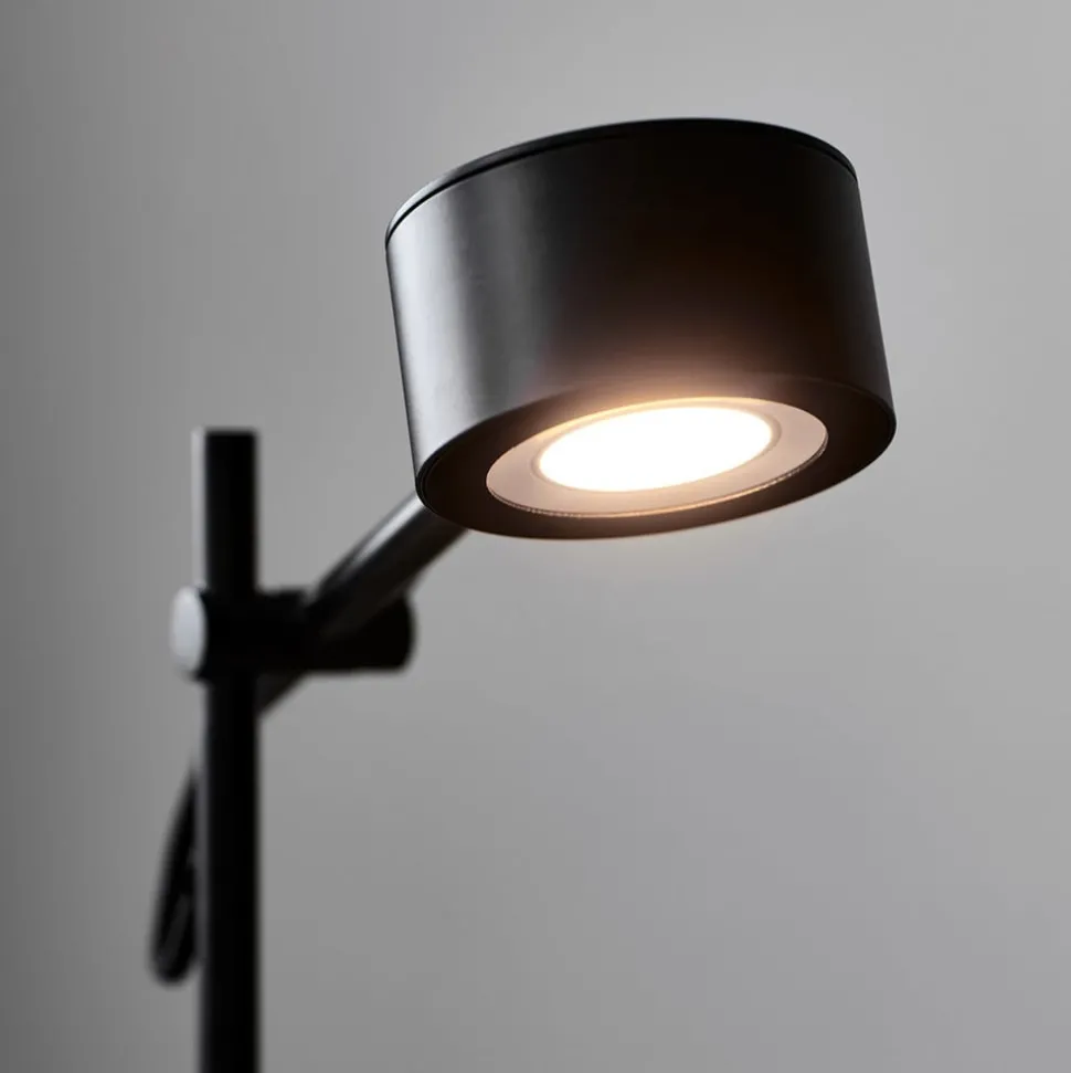 LED-gulvlampe Clyde, 2 lyskilder, med dimmer