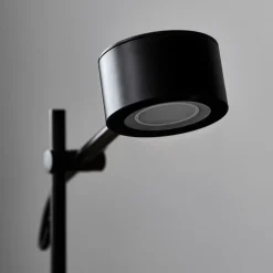 LED-gulvlampe Clyde, 2 lyskilder, med dimmer