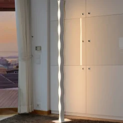 LED-gulvlampe Wave hvit