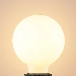 LED-pære E27 8 W G95 2 700 K globe, dimbar, opal