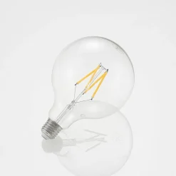 LED-pære E27 8 W G125 2 700 K globe filament, klar