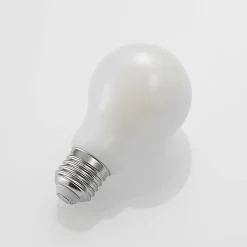 LED-pære E27 6W 2 700 K dimbar, opal