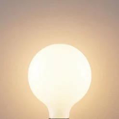 LED-pære E27 8W 2 700 K G125 dimbar opal 2stk