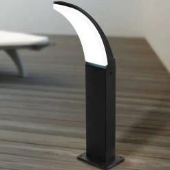 LED-sokkellampe Fiumicino i buet form