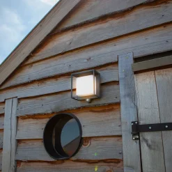 LED-solcellelampe Curtis med bevegelsessensor