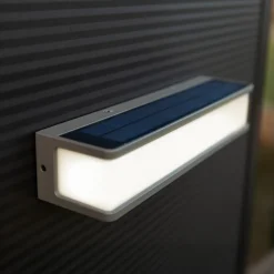 LED-solcellelampe Doblo med sensor, bredde 35 cm