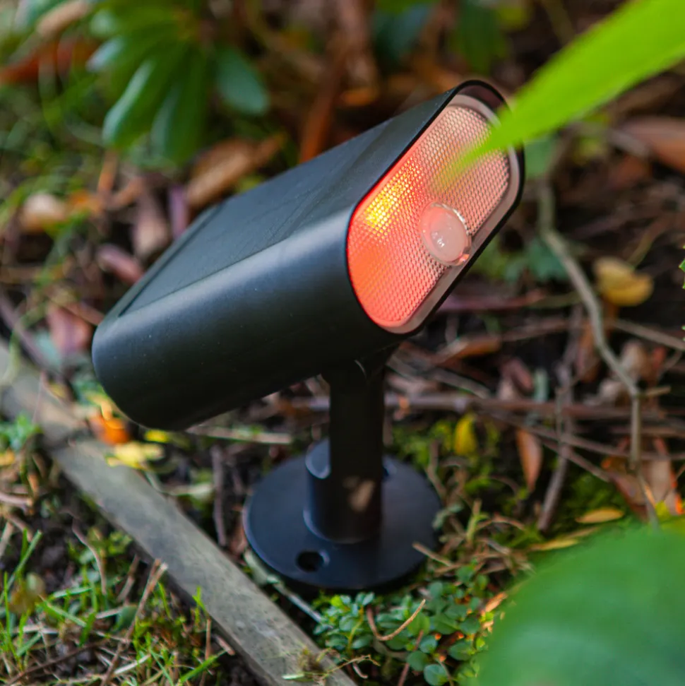 LED-solcellelampe Ginbo for vegg og gulv