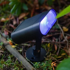 LED-solcellelampe Ginbo for vegg og gulv