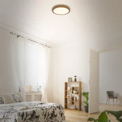 LED-taklampe Runa Wood med tre-look 3000 K Ø28cm