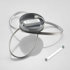 LED-taklampe Saliha med moderne utforming