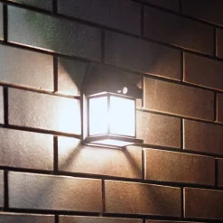 LED-utendørs vegglampe Filo, plast, svart, IP44