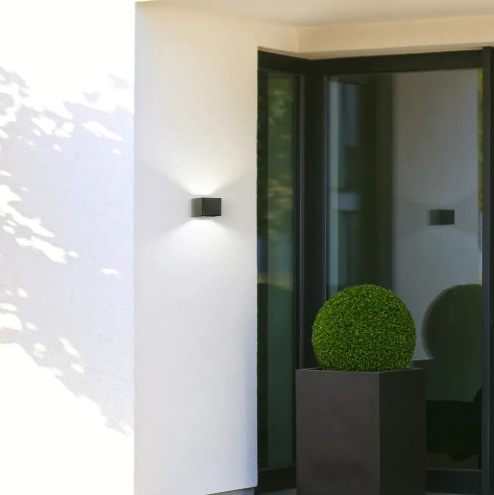 LED-vegglampe Magnetics, svart, USB, bevegelsessensor