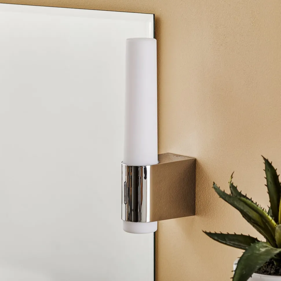 LED-vegglampe til bad Helva Night, krom