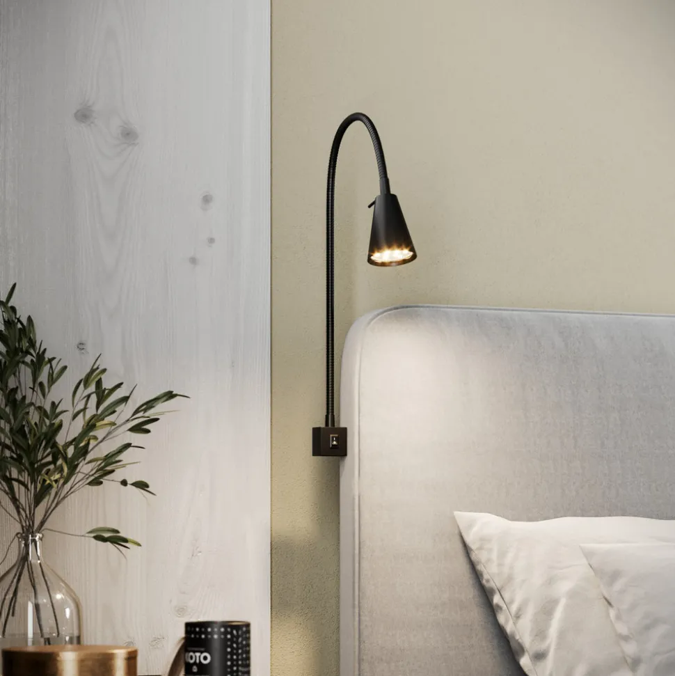 LED-vegglampe Tuso, svart, montering på seng, metall