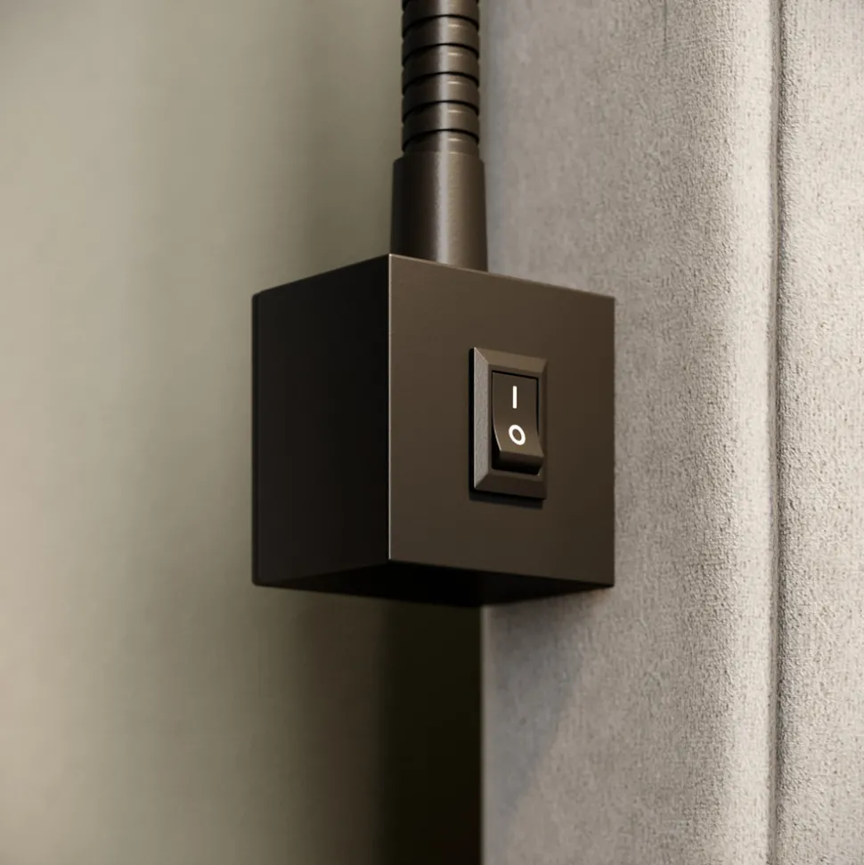 LED-vegglampe Tuso, svart, montering på seng, metall