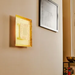 LED-vegglampe Window 32x32 cm, gull