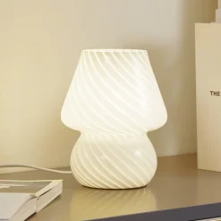 Lindby Andriana bordlampe, gul/hvit, glass, Ø 15 cm