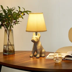 Lindby bordlampe Herry, hvit, keramikk, hund, 46,5 cm høy