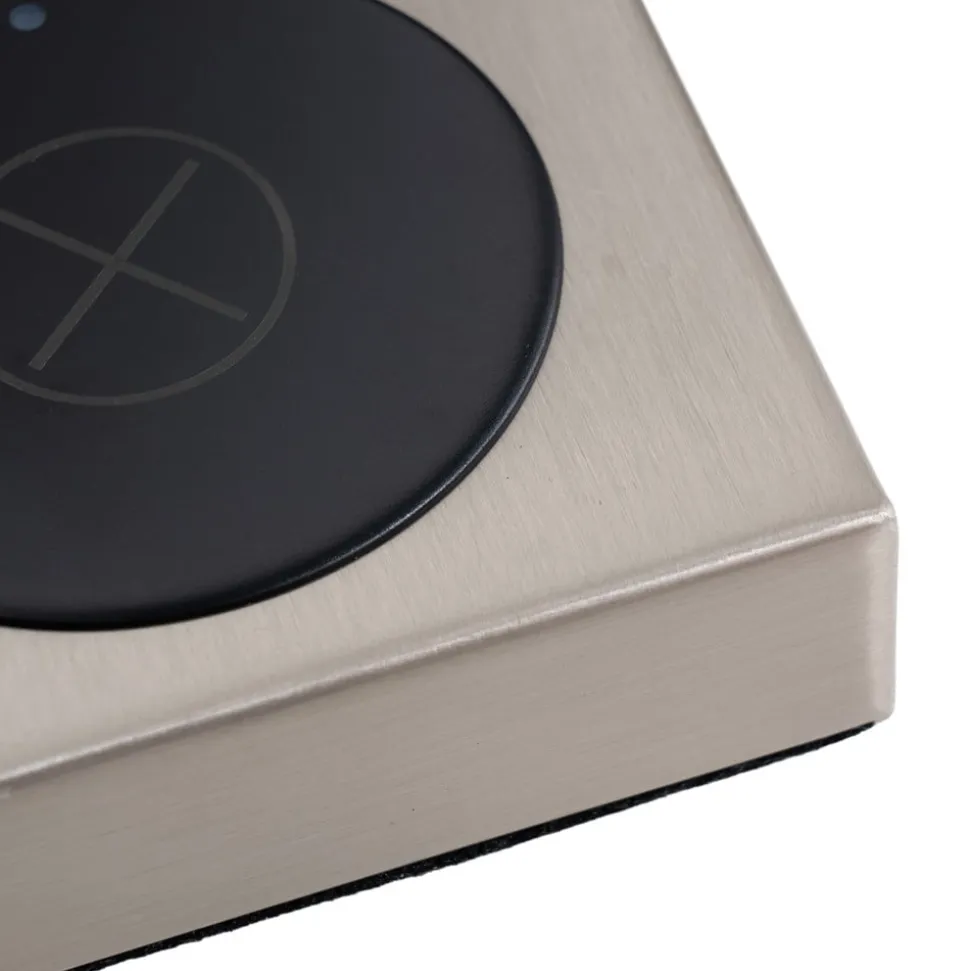 Lindby bordlampe Junis, nikkel, ladefunksjon