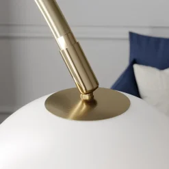 Lindby buelampe Cynthia, messingfarget, glass, 140 cm, E27