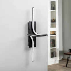 Lindby Divola LED-vegglampe, stepdim, svart