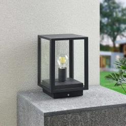 Lindby Giavanna sokkellampe, 29 cm, antrasitt, IP44, E27