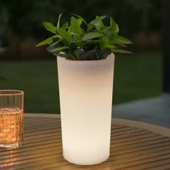 Lindby LED oppladbar blomstervase Florista, RGB, IP54, Ø 12cm, hvit